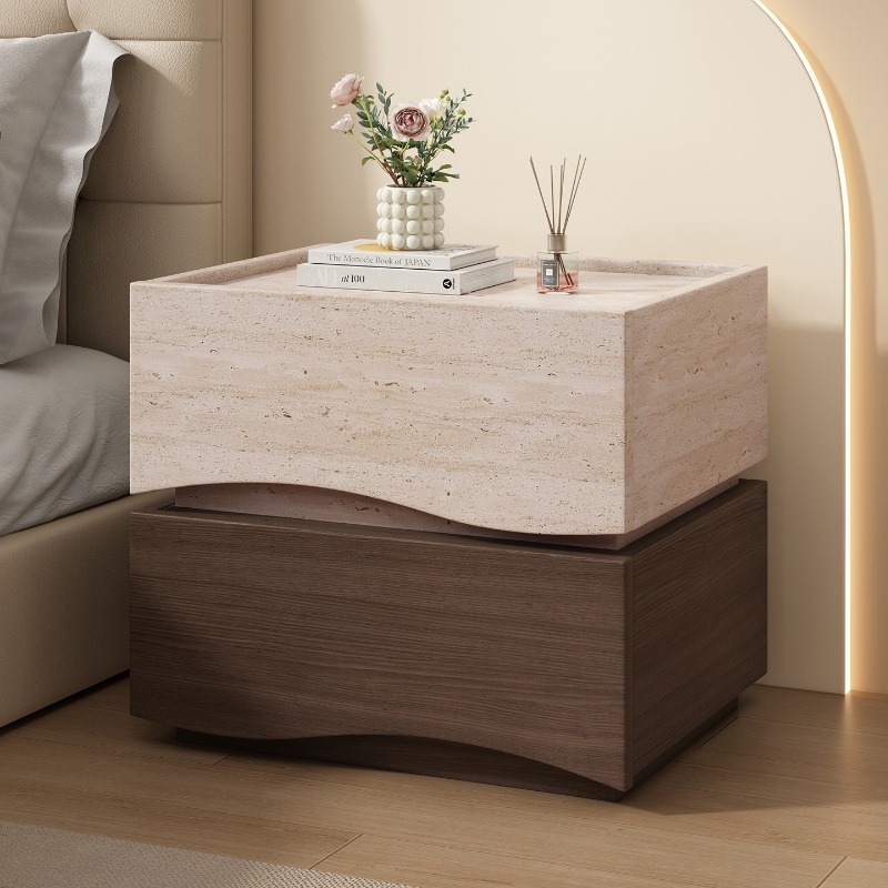 Smart Home Interior - Serratura intelligente in stile italiano Comodino